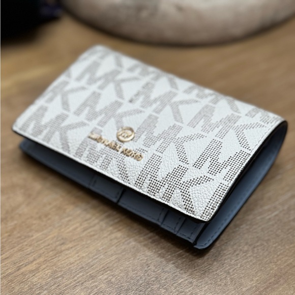 Michael Kors Handbags - NWOT Michael Kors Jet Set Charm Medium Slim Bifold Wallet, Vanilla & Sky Blue